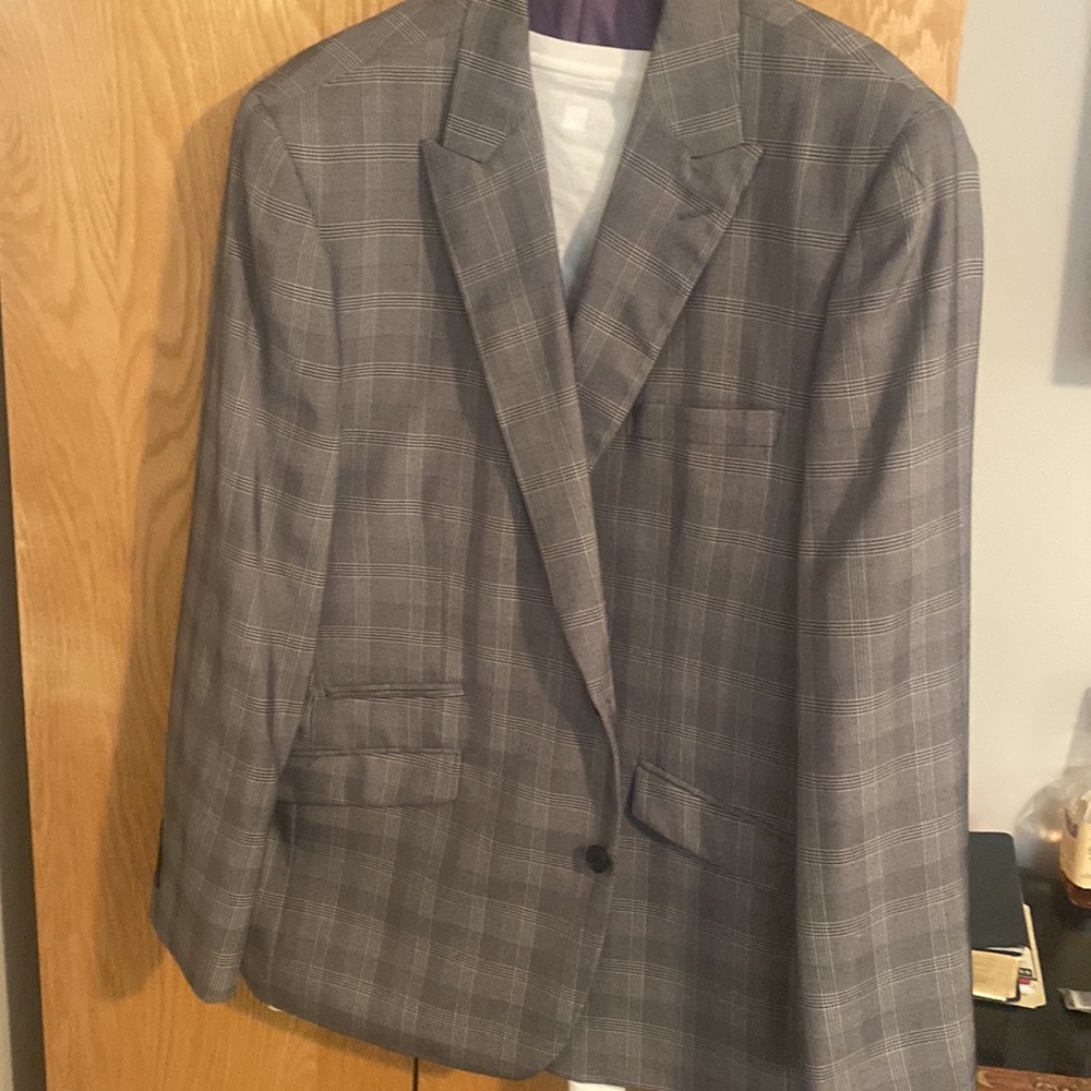 plaid sports jacket Steve Harvey
